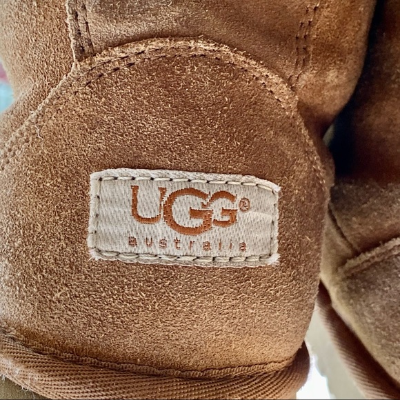 UGG Boots - Picture 5 of 8